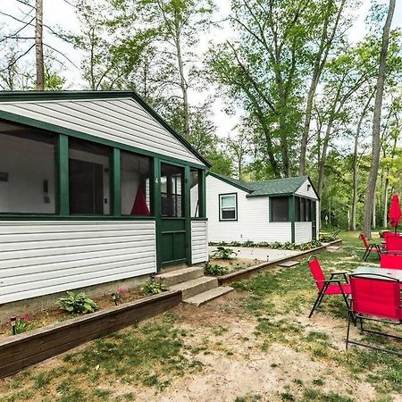 Big Blue Lake Cottages, Llc - Cottage #5 Holton Extérieur photo