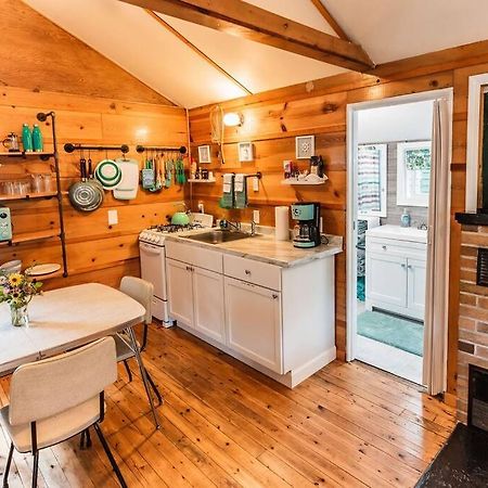 Big Blue Lake Cottages, Llc - Cottage #5 Holton Extérieur photo