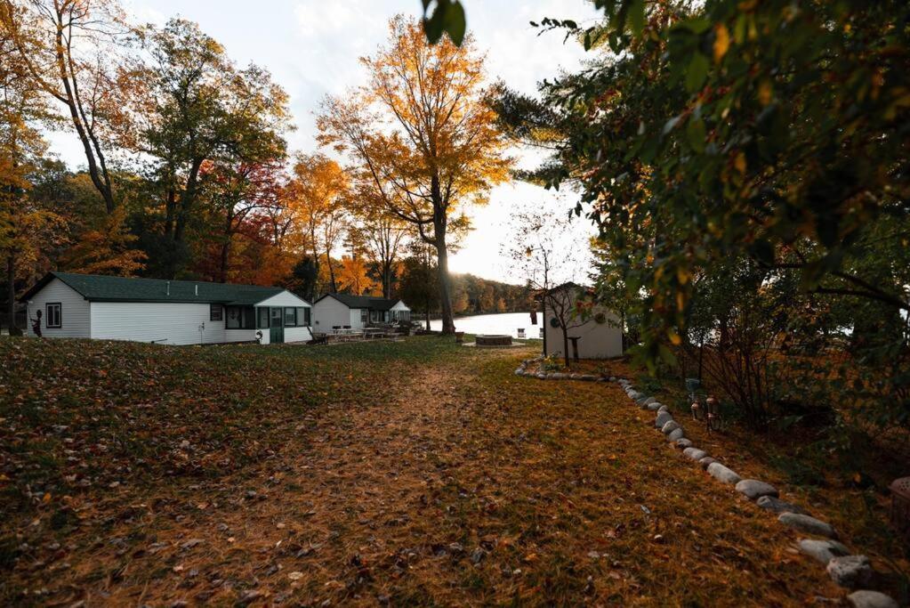 Big Blue Lake Cottages, Llc - Cottage #5 Holton Extérieur photo