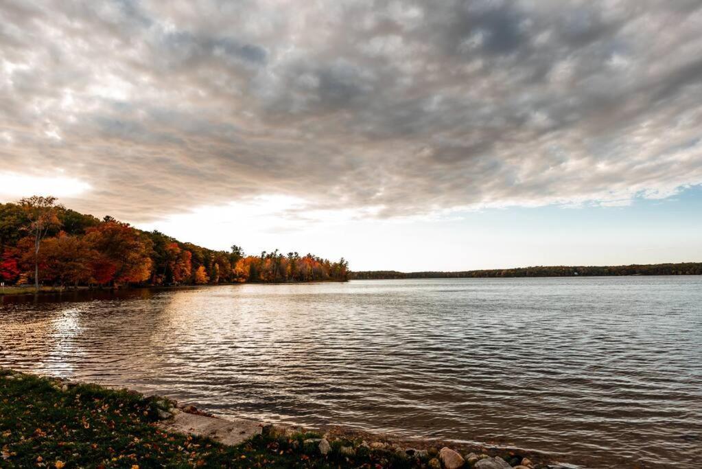 Big Blue Lake Cottages, Llc - Cottage #5 Holton Extérieur photo
