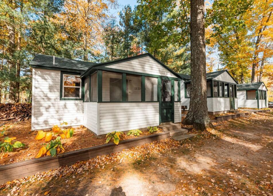 Big Blue Lake Cottages, Llc - Cottage #5 Holton Extérieur photo