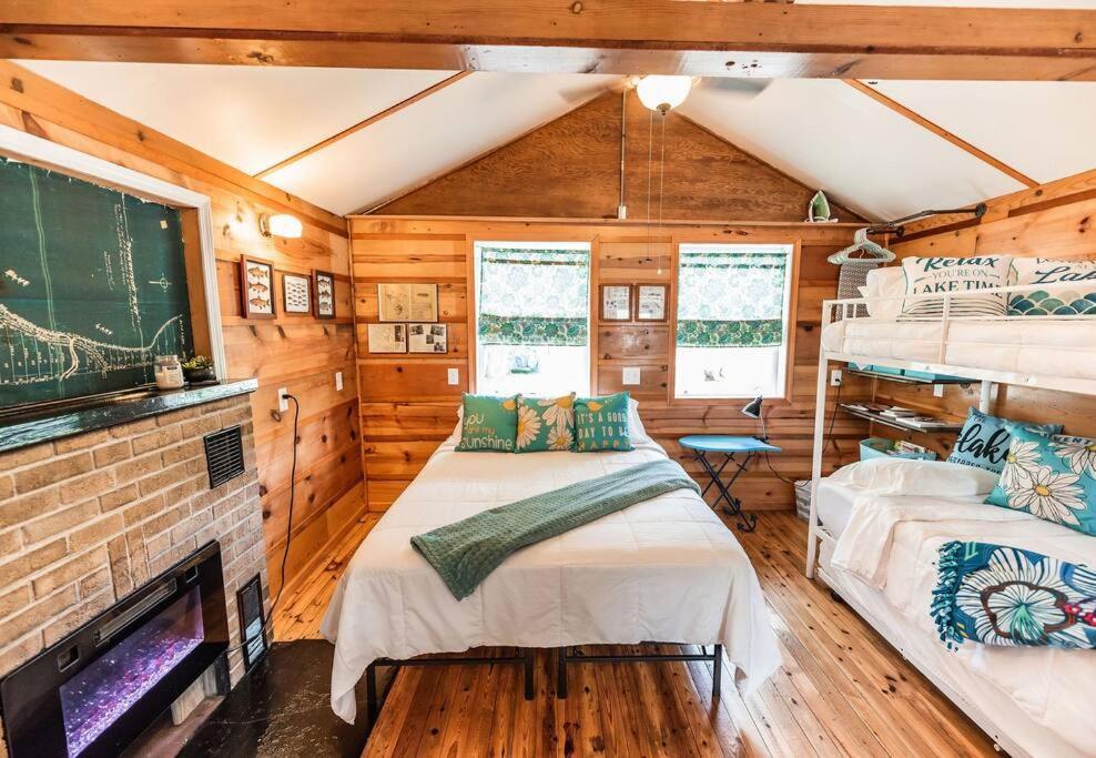 Big Blue Lake Cottages, Llc - Cottage #5 Holton Extérieur photo